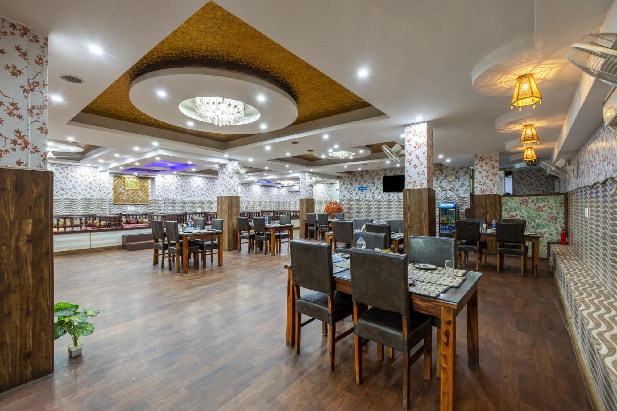Kabul Hotel By Nexhub Palace - Medanta Гургаон Екстериор снимка