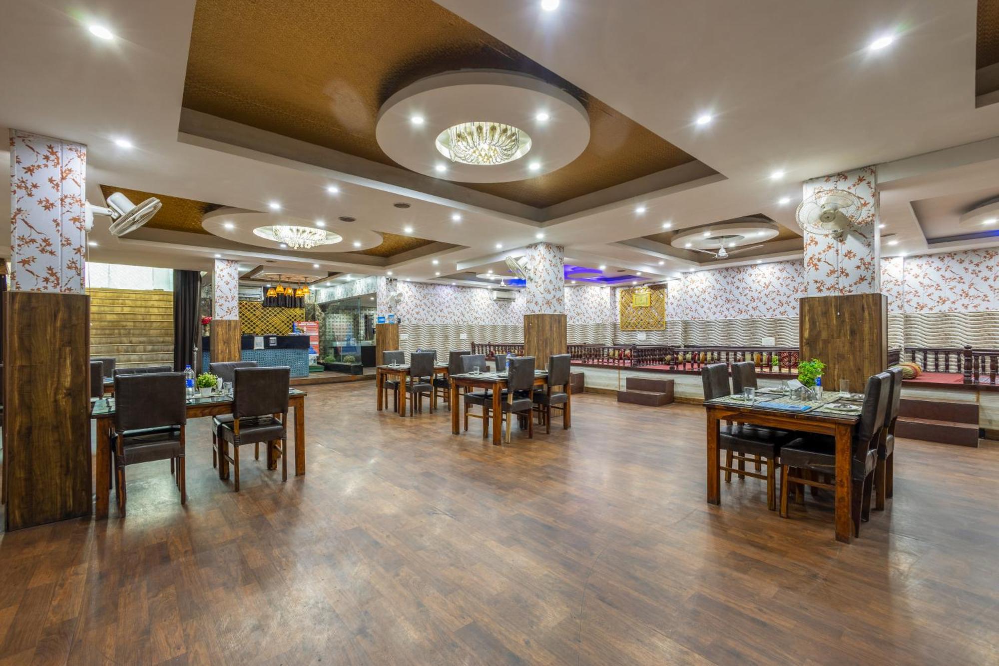 Kabul Hotel By Nexhub Palace - Medanta Гургаон Екстериор снимка