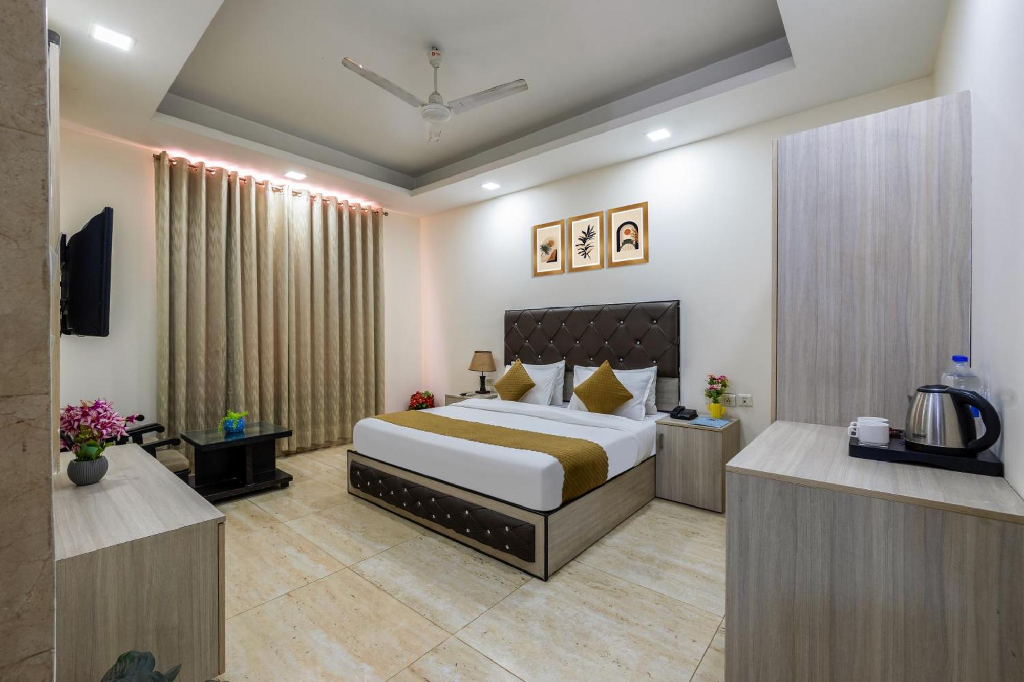 Kabul Hotel By Nexhub Palace - Medanta Гургаон Екстериор снимка