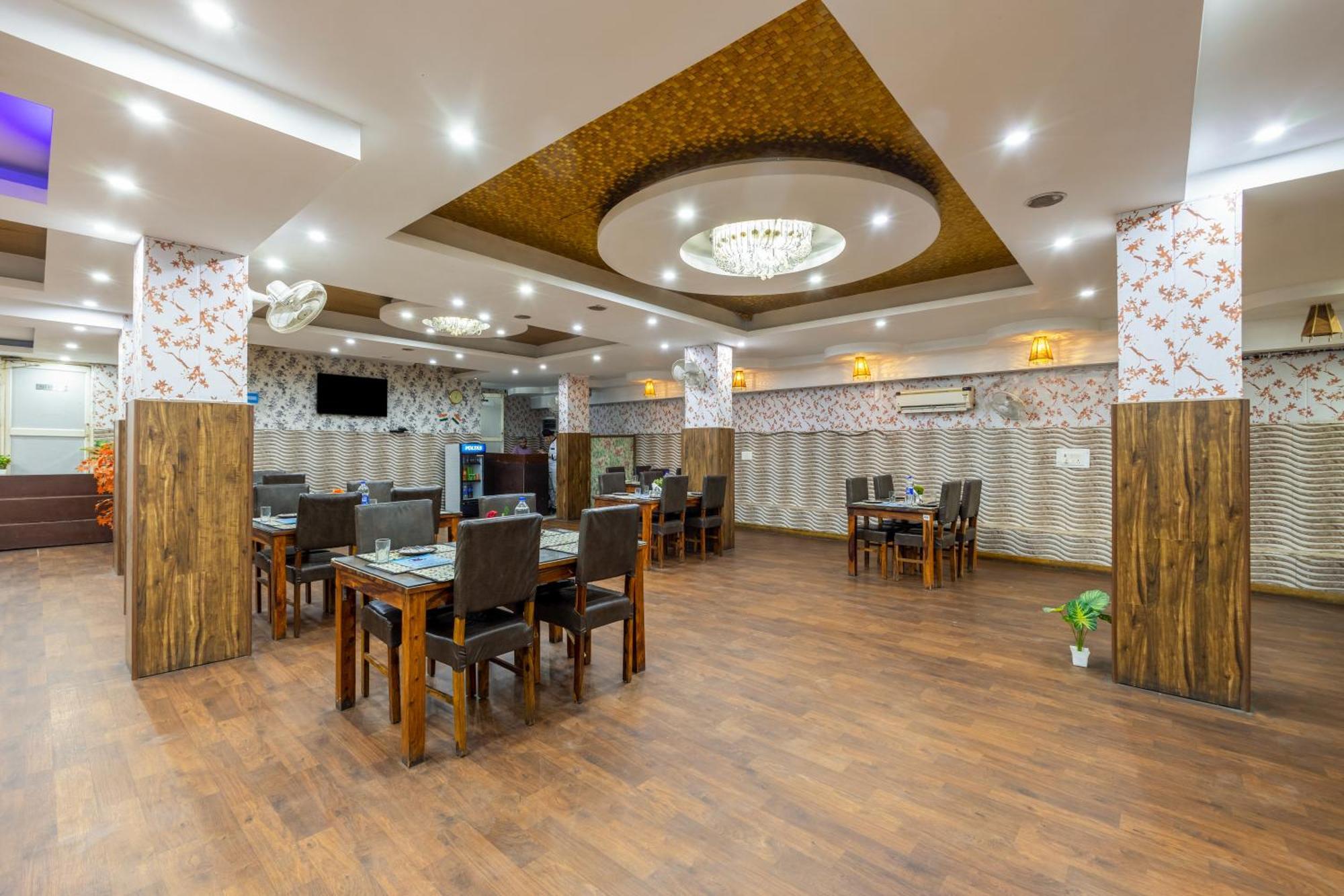 Kabul Hotel By Nexhub Palace - Medanta Гургаон Екстериор снимка