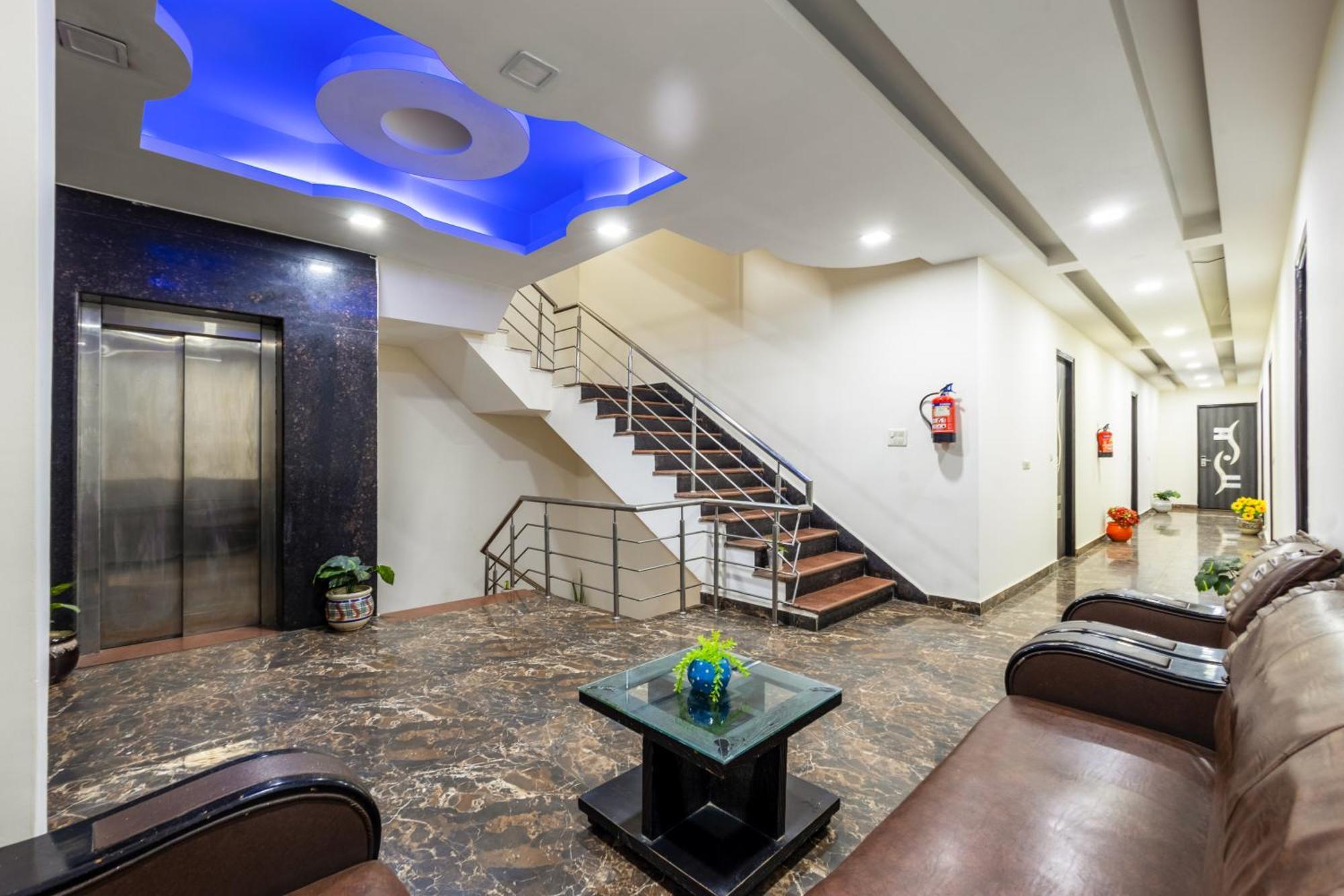 Kabul Hotel By Nexhub Palace - Medanta Гургаон Екстериор снимка