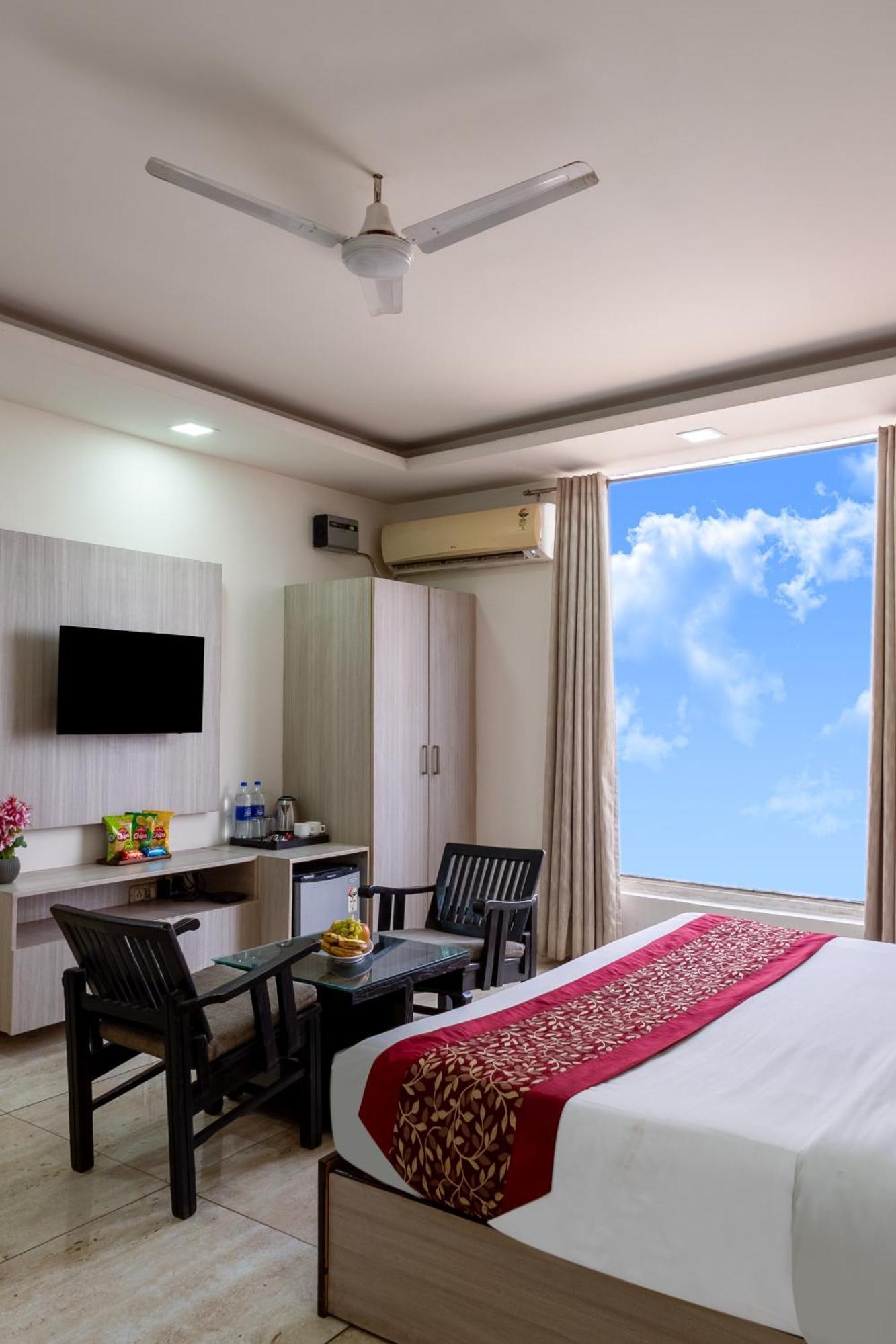 Kabul Hotel By Nexhub Palace - Medanta Гургаон Екстериор снимка