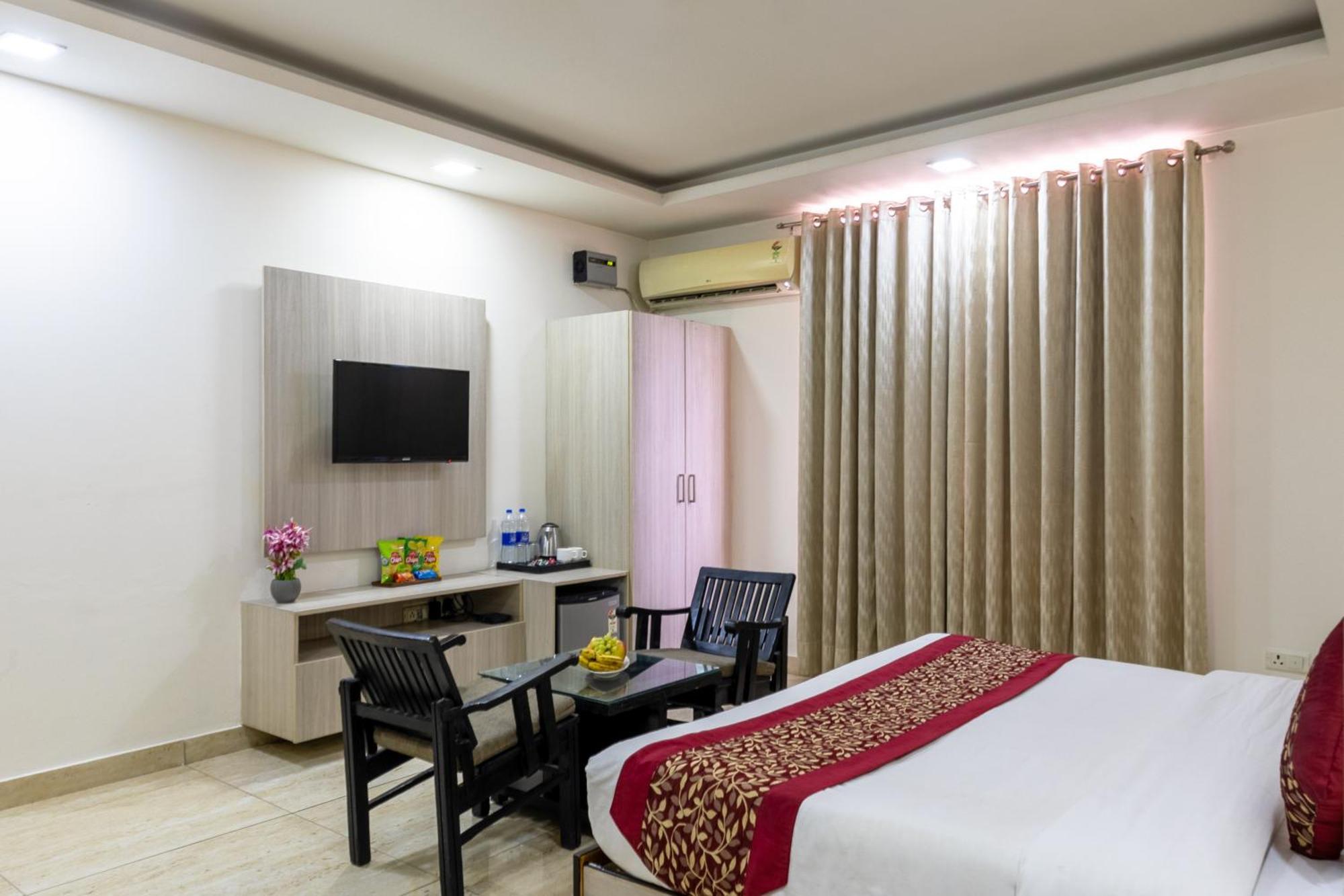 Kabul Hotel By Nexhub Palace - Medanta Гургаон Екстериор снимка